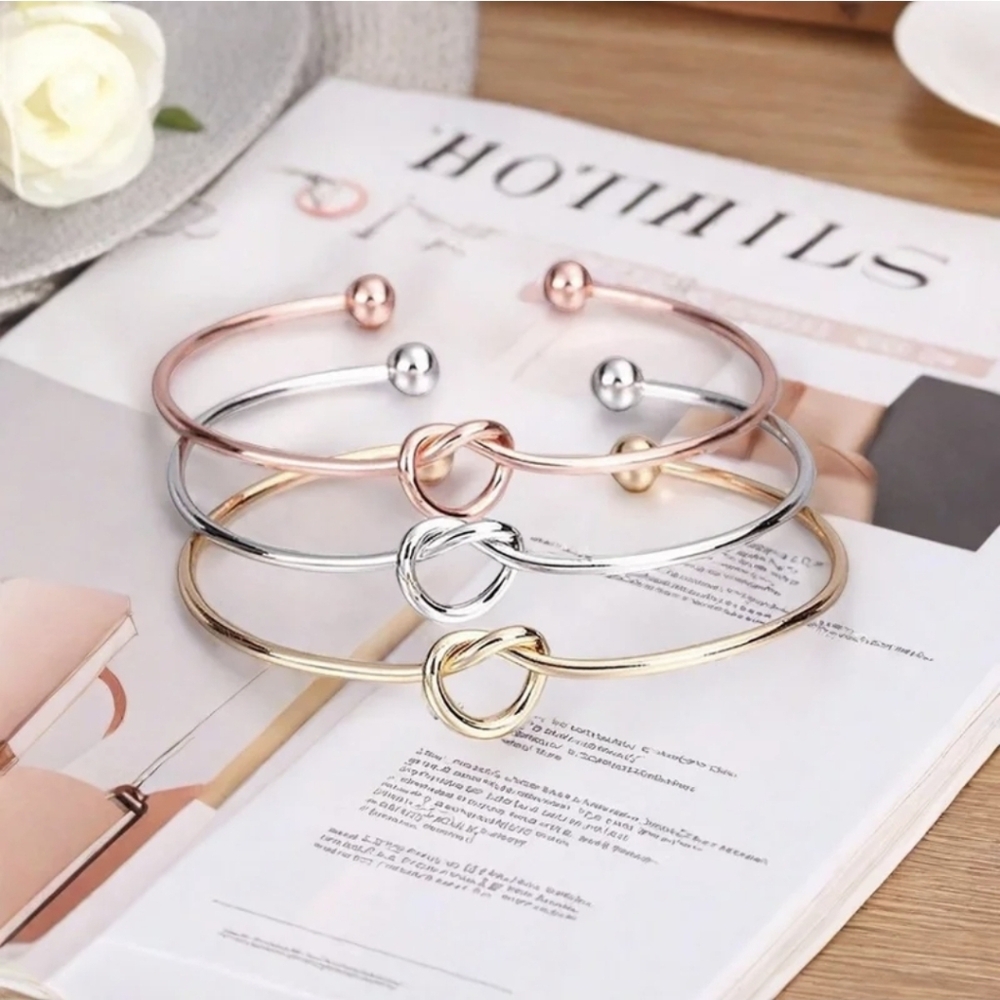 Silver Knot Bangle